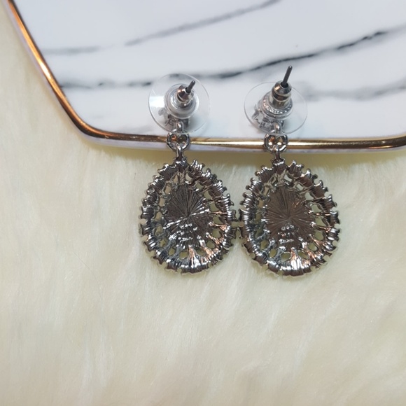 Banana Republic Earrings - Picture 2 of 2